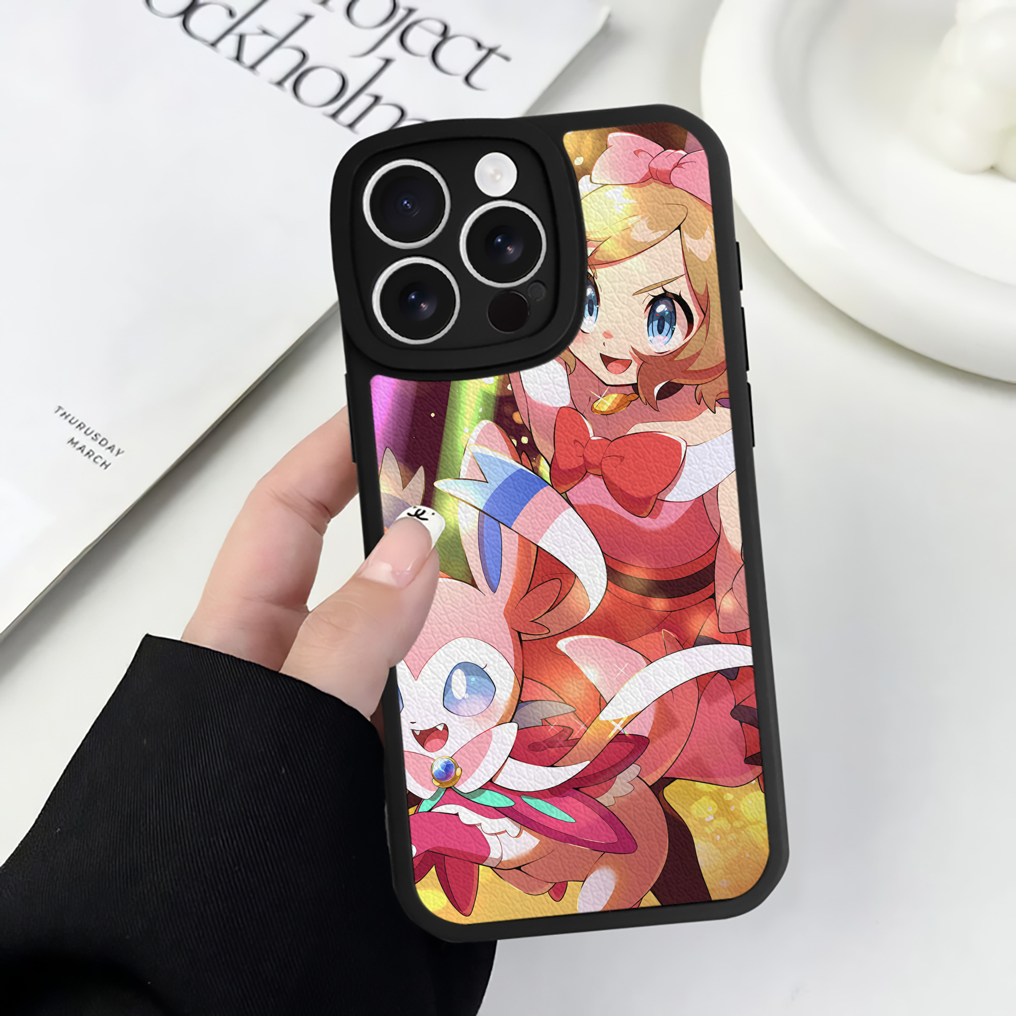 （画像用） ポケットモンスター Pokémon 【iPhone 16シリーズ対応】シリコンスマホケース（レザー調） 材質：シリコン